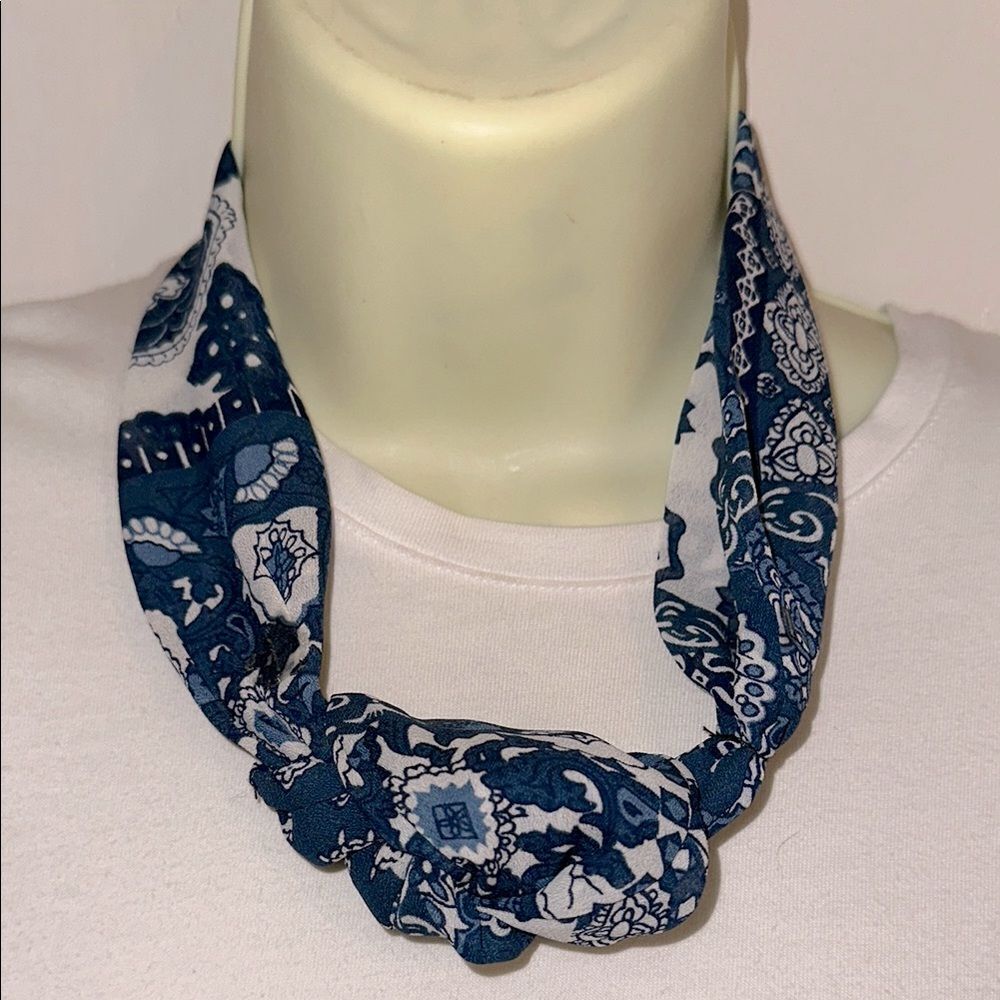 Vintage Blue & White Paisley Knotted Thin Polyester Neck Scarf‎